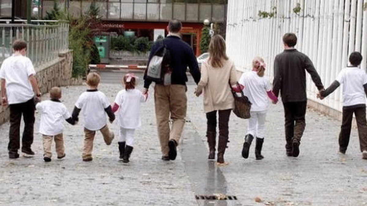 La Federación de Familias Numerosas exige al Gobierno que no elimine el Título de Familia Numerosa