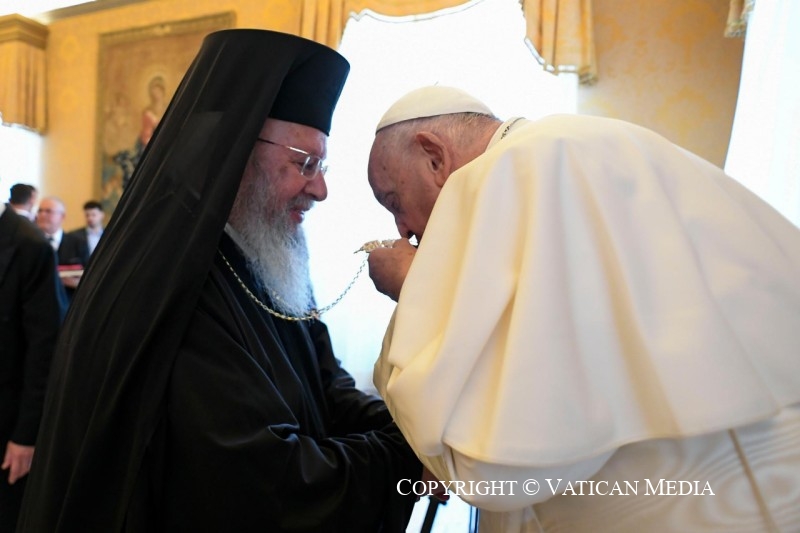 Ortodoxos griegos en Vaticano: “caminar juntos, rezar juntos y trabajar juntos”, les pide el Papa