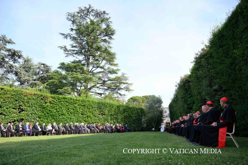 En jardines vaticanos, ante embajador palestino e israelí, Papa pide la paz con esta claridad