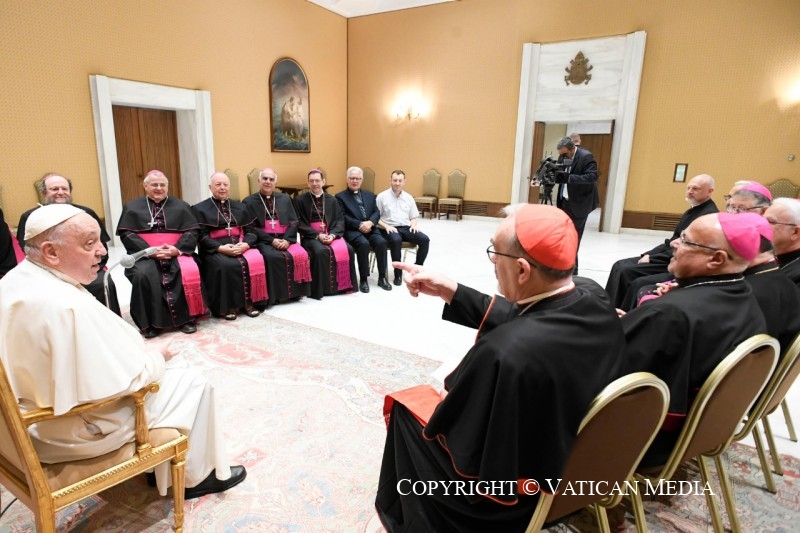 “Sean signo de esperanza con palabras y gestos”, pide el Papa a los obispos católicos árabes