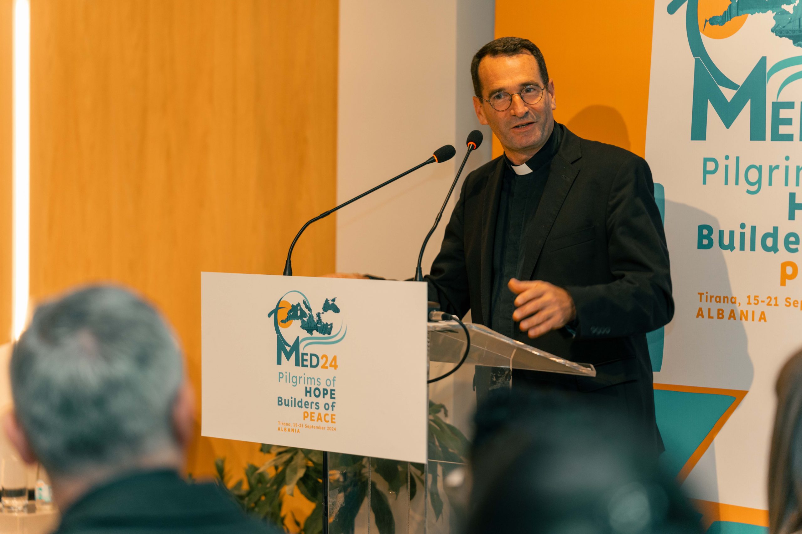 El Papa pide a los jóvenes del mediterráneo que la región y deje de ser “un cementerio”