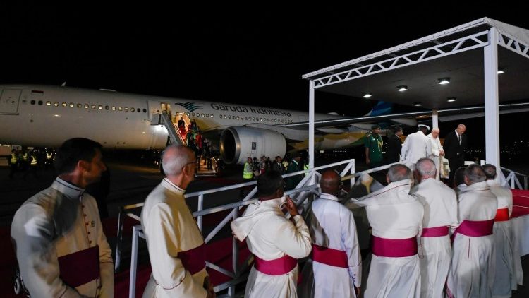 Tercer día del Papa en Indonesia y primero en Papúa: qué hizo