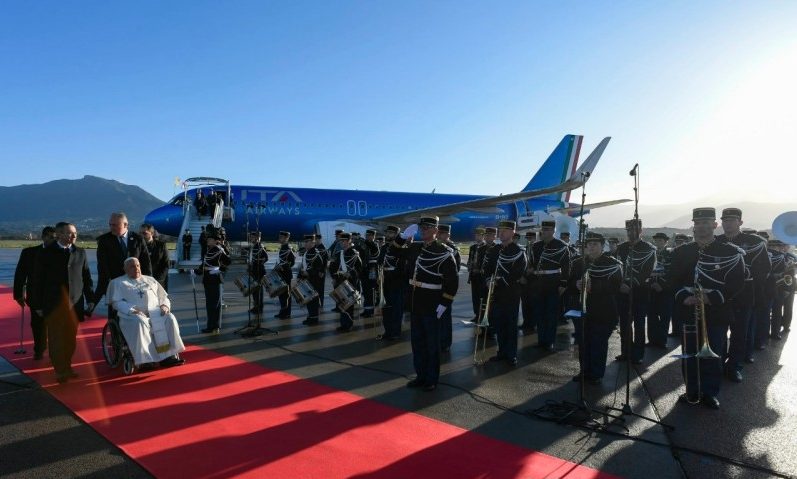 Papa Francisco en Ajaccio: un encuentro entre espiritualidad y diálogo en el corazón del Mediterráneo