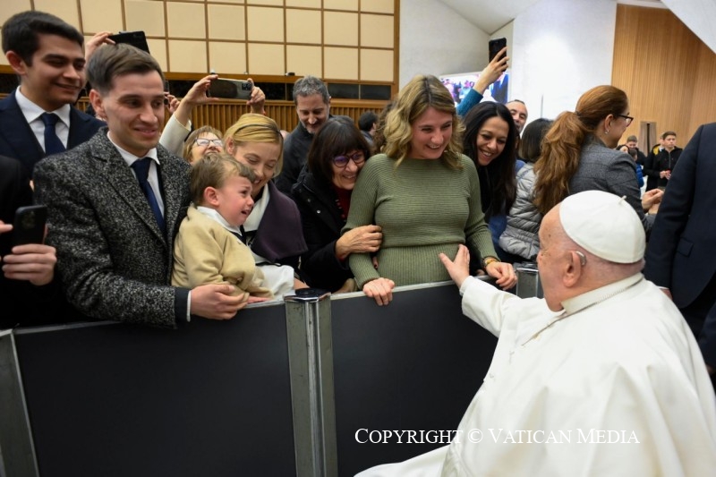 Trabajo y familia: la reflexión del Papa a los empleados del Vaticano en ocasión de la Navidad