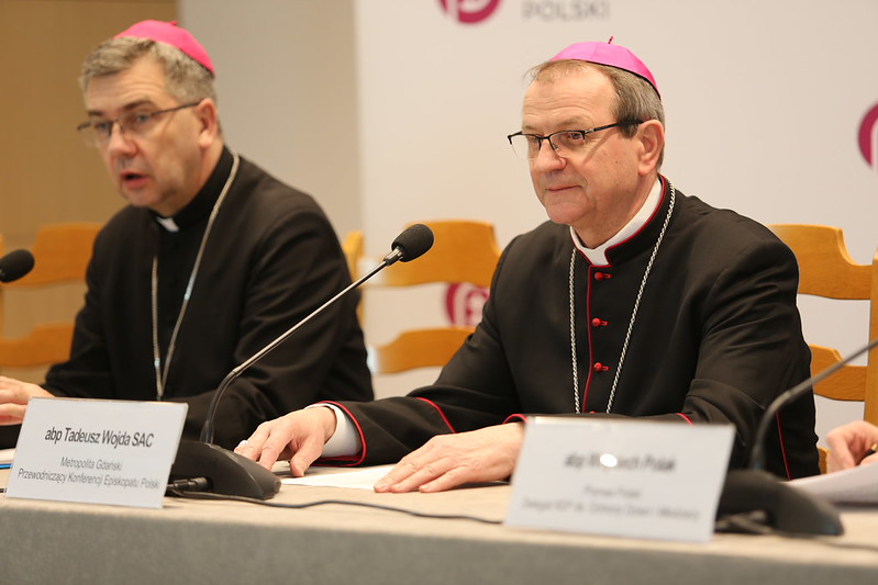 Obispos polacos impulsan la reconstrucción de la confianza con una comisión independiente para casos de abuso