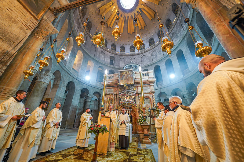 Tras 40 días de silencio los lugares sagrados de Jerusalén reabren sus puertas mientras regresa una frágil calma