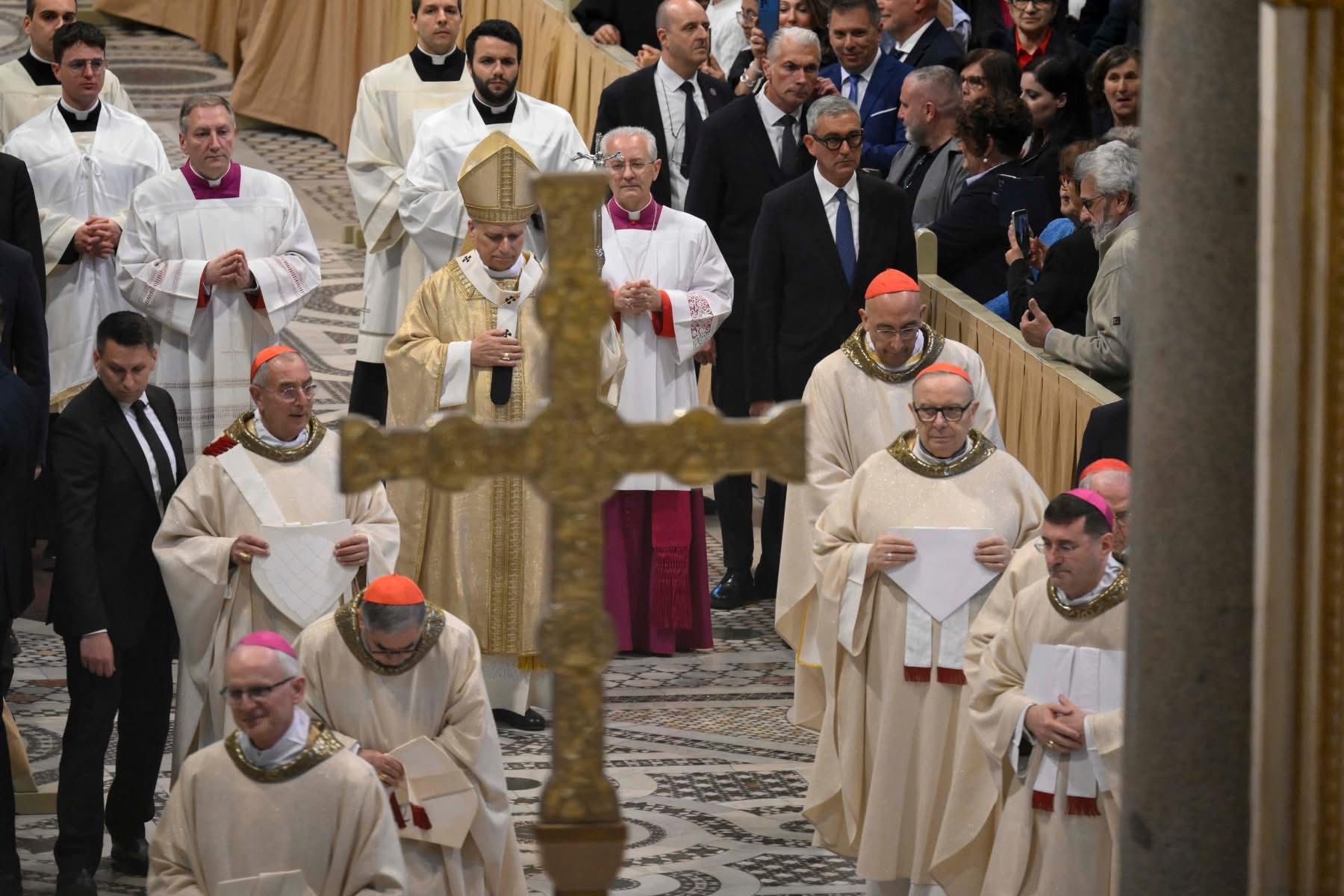 La metáfora de la “piedra desechada” del Evangelio explicada y aplicada por León XIV en una homilía especial