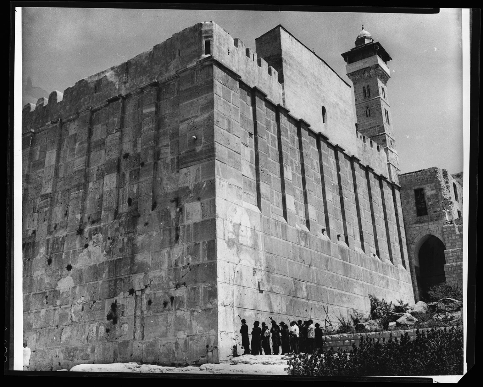 Israel invade propiedades del patriarcado ortodoxo de Jerusalén y cambia unilateralmente el estatuto administrativo de Hebrón en territorio Palestino