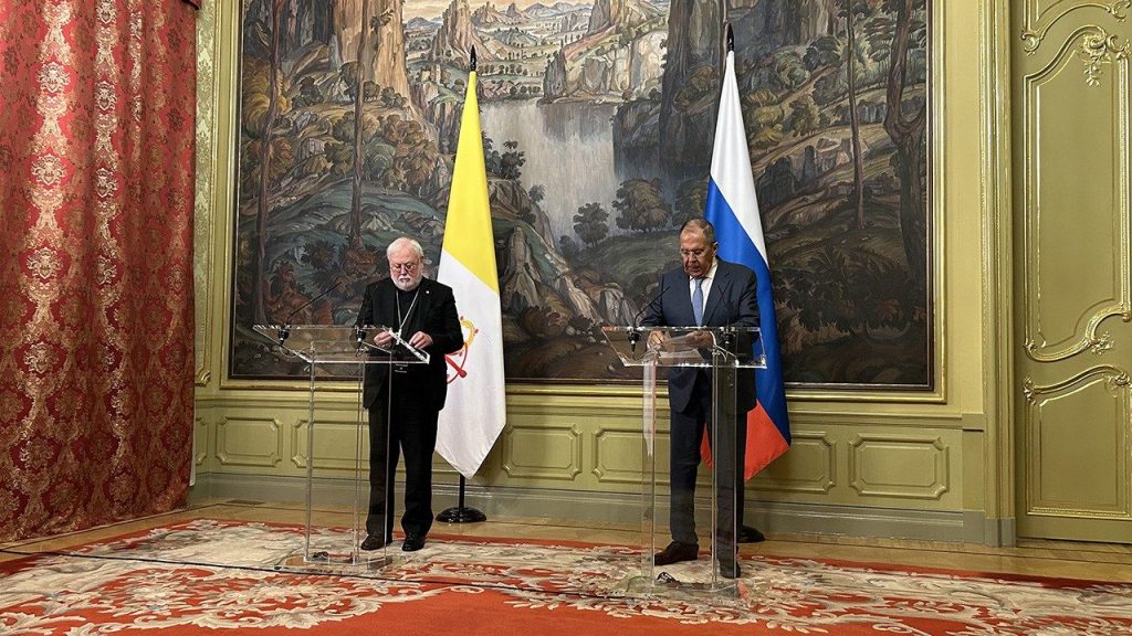 Para que quede claro: “esta guerra debe terminar”: el ministro de exteriores del Papa ante el de Putin en Moscú